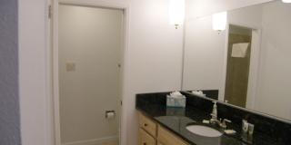 3 Bedroom - Central Incline! Gallery 9