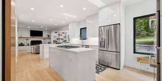101 Pearson Street Gallery 1