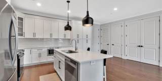 6890 Peachtree Dunwoody Road Gallery 9