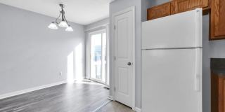 8326 Bruntsfield Road Gallery 8