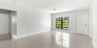 477 NE 35th Street Gallery 14