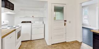 4 Bedroom, 1 Bathroom Home in the York Neighborhood for Rent! Gallery 7