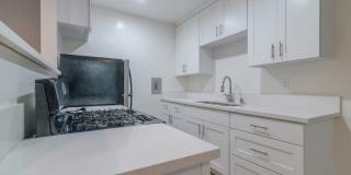 928 4th Street Gallery 13