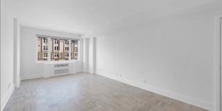 926 Park Ave Gallery 15