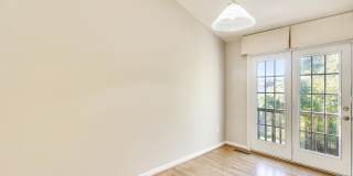 FENCED IN YARD!!!  Beautiful 4/3 UPDATED SF Home in Gaithersburg Gallery 50