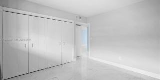 18601 NE 14th Ave Gallery 17