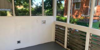 Cozy Two Bedroom Bungalow! Gallery 12