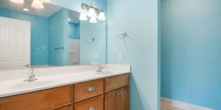 3 bed/2 1/2 Bath. Pet Friendly, Pool, Gallery 13
