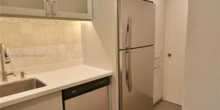 6884 N Kendall Dr Gallery 21