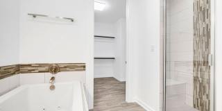 1303 Summerfield Gallery 13