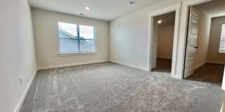 5 Bed, 3.5 Bath Home w/ 2 Car Garage in Harvest Point Gallery 21
