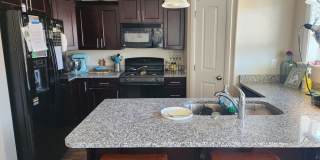Charming Townhome Gallery 5