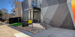 Highland Park Gallery 17