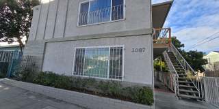 Thorn St. 3087-89 Gallery 1