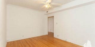 1953 West Winnemac Ave. Gallery 4