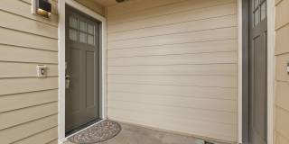 Charming Updated Condo in Great Location Gallery 5