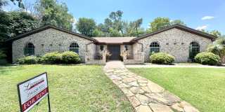 Viewable June 4th!  In-ground Pool!  Small Pets Accepted! Gallery 1