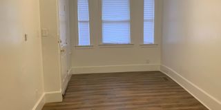 Video in Photos! Downtown York 2 Bedroom-1st Floor Gallery 4