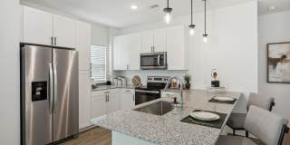 Everleigh Deerfield Age 55+ Apartment Homes Gallery 21