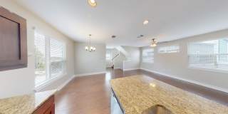 Gorgeous Condo in Edgewick - Minutes from Soco! Gallery 10