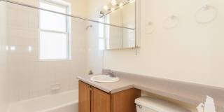 2452 N Southport Ave Gallery 9