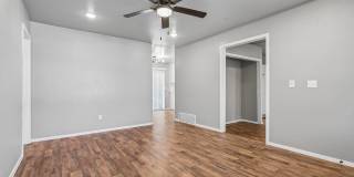Charming 3 Bedroom Home with Spacious Backyard Gallery 8