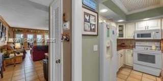 3050 NE 48th Ct Gallery 27