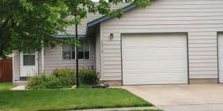 2 Bed Duplex with Fenced Yard, Covered Patio & Water Included Gallery 1