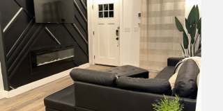 Room in 3 Bedroom Home at Welch St SW Gallery 4