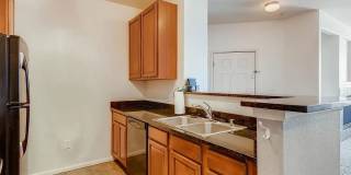 Beautiful 2 Bed/2 Bath Condo with Private Balconies, Pool Access & Golf Course Community Gallery 4
