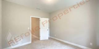 Great Location! 3-Story Townhome with Guest Suite, Loft & 1-Car Garage in Chapel Run – Available September 7th! Gallery 19