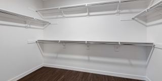 Silva Los Angeles Gallery 35