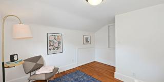 Cozy 2-bedroom 2 bath house in Redmond- Offering a 6-month lease. Gallery 14