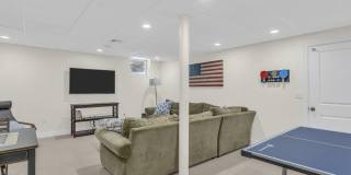 420 Tuttle Avenue Gallery 38