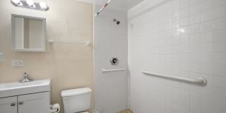 $1795 3br/1bath CUTE House w/ HUGE YARD Gallery 24