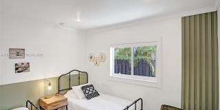 3320 NE 13th Ave Gallery 17