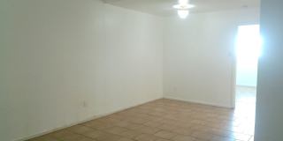5725 Crestmore - 2/Bed 2/Bath - $1000/month Gallery 4