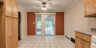Charming 3-Bed, 1.5-Bath Home with 2-Car Garage Near NW 23rd & MacArthur Gallery 16