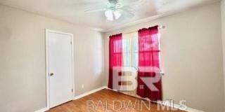 512 Lake Forest Boulevard Gallery 9
