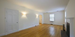 Charming & Spacious Colonial in N Cleveland Park w/Park-Like Rear Garden & Detached Garage Gallery 21
