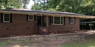 605 Valley Dr 605 Valley Dr Gallery 1