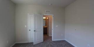 22550 FOUNDATION Drive Gallery 77