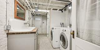 310 Taylor St NW Gallery 24