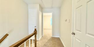 2 Bedroom Townhome in NW Greensboro near parks and Greenway Gallery 21