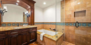 5204 Chelsea Gallery 72