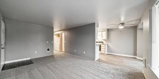 Oak Park Village Apartments Gallery 11