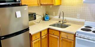 Beautiful Condo Utilities Incl in Marina Community! Gallery 1