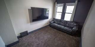 4BD/ 1BA- Lorain: First Month Rent and Security Deposit HALF OFF! Gallery 8
