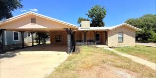 Charming 2/2 House for rent in Lampasas, TX Gallery 1