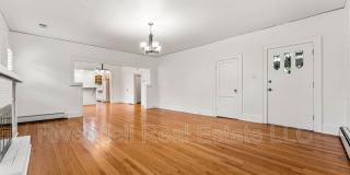 911 Cook St Gallery 6